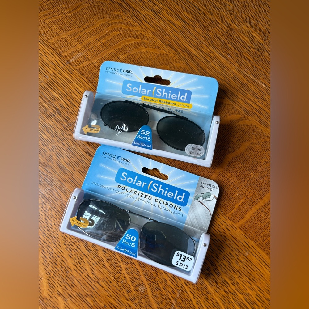 Solar Shield Polarized Clip On Sunglasses Two Pair Eyewear Black Oval Summer - Picture 2 of 10